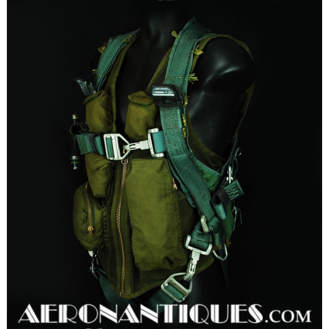 Parachutes & Harnesses