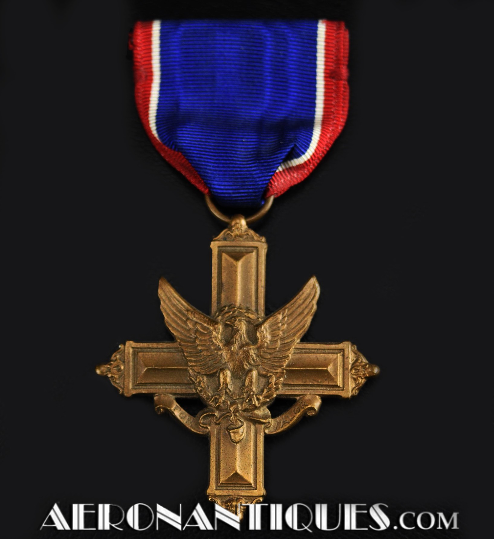 distinguished-flying-cross-recipients-wwii-ukzfm