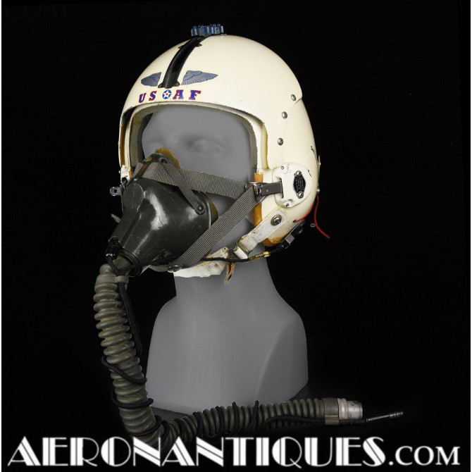 helmet;flight helmet;flying helmet;jet pilot helmet